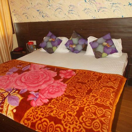 Hotel Brite Star Масурі Екстер'єр фото