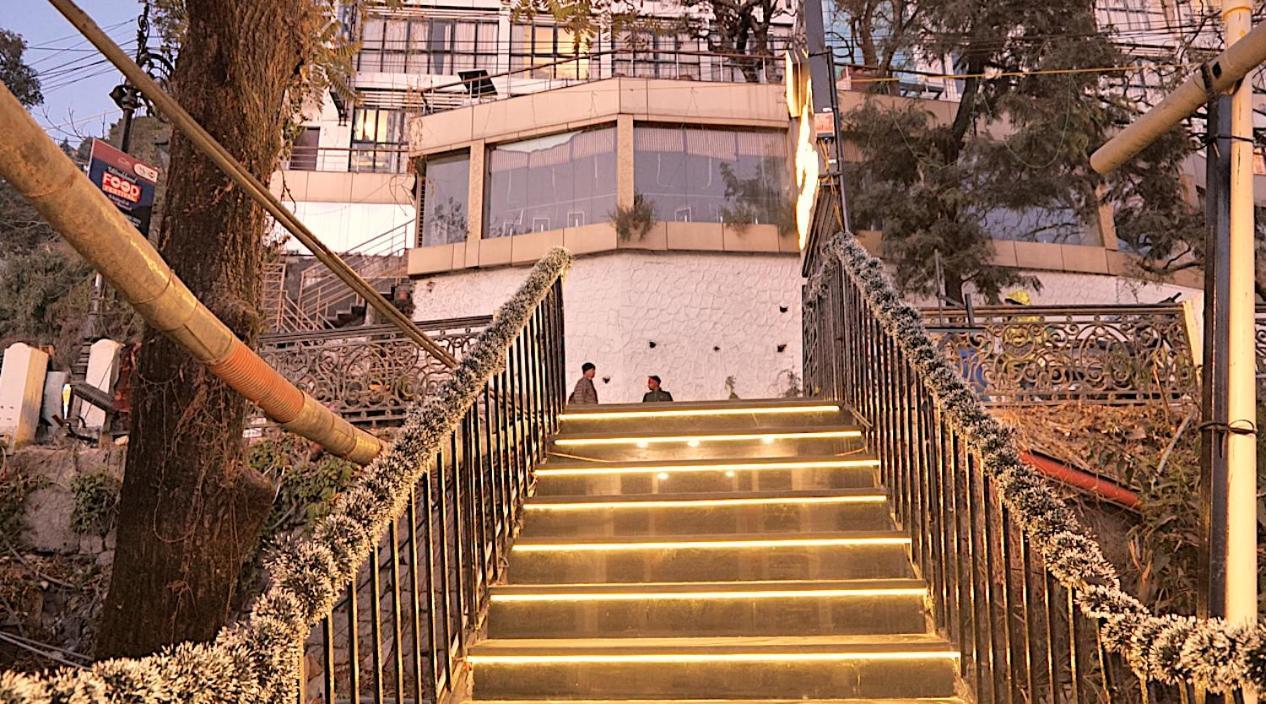 Hotel Brite Star Масурі Екстер'єр фото