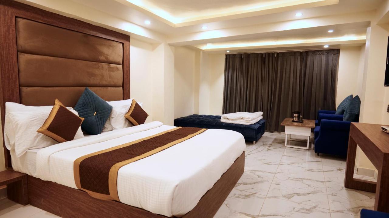 Hotel Brite Star Масурі Екстер'єр фото
