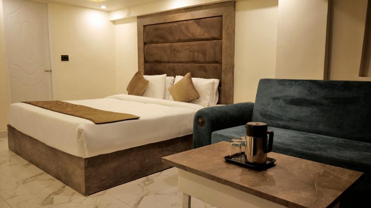 Hotel Brite Star Масурі Екстер'єр фото