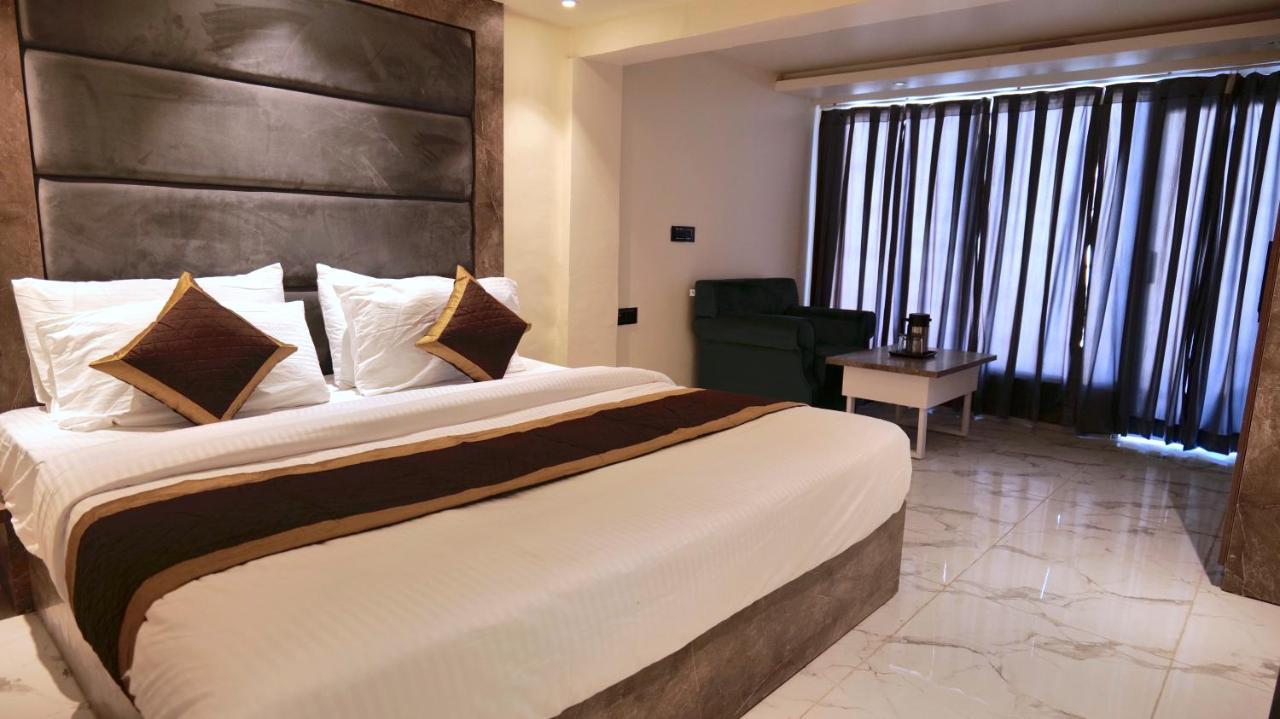 Hotel Brite Star Масурі Екстер'єр фото