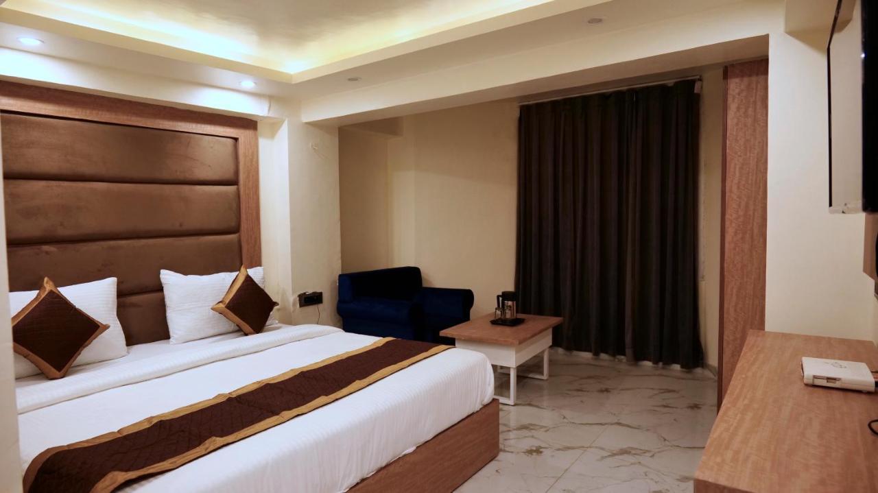 Hotel Brite Star Масурі Екстер'єр фото