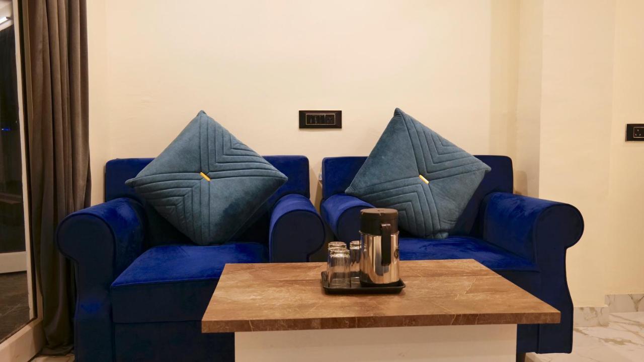 Hotel Brite Star Масурі Екстер'єр фото
