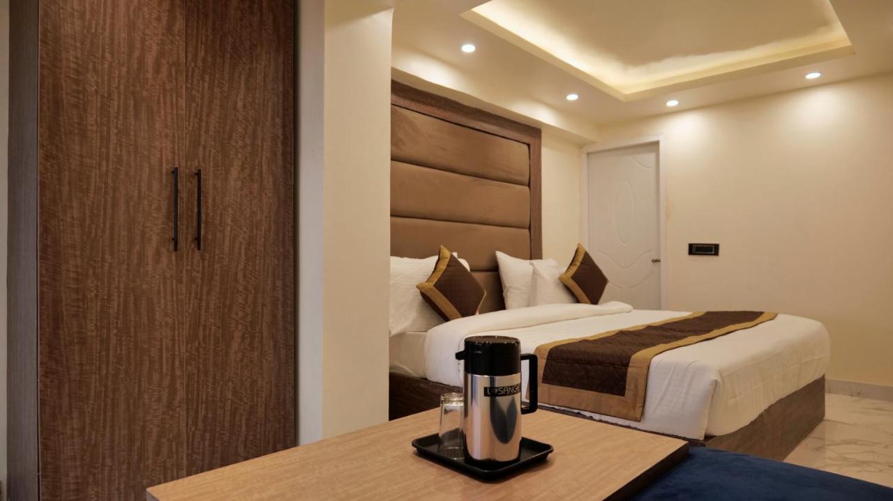 Hotel Brite Star Масурі Екстер'єр фото