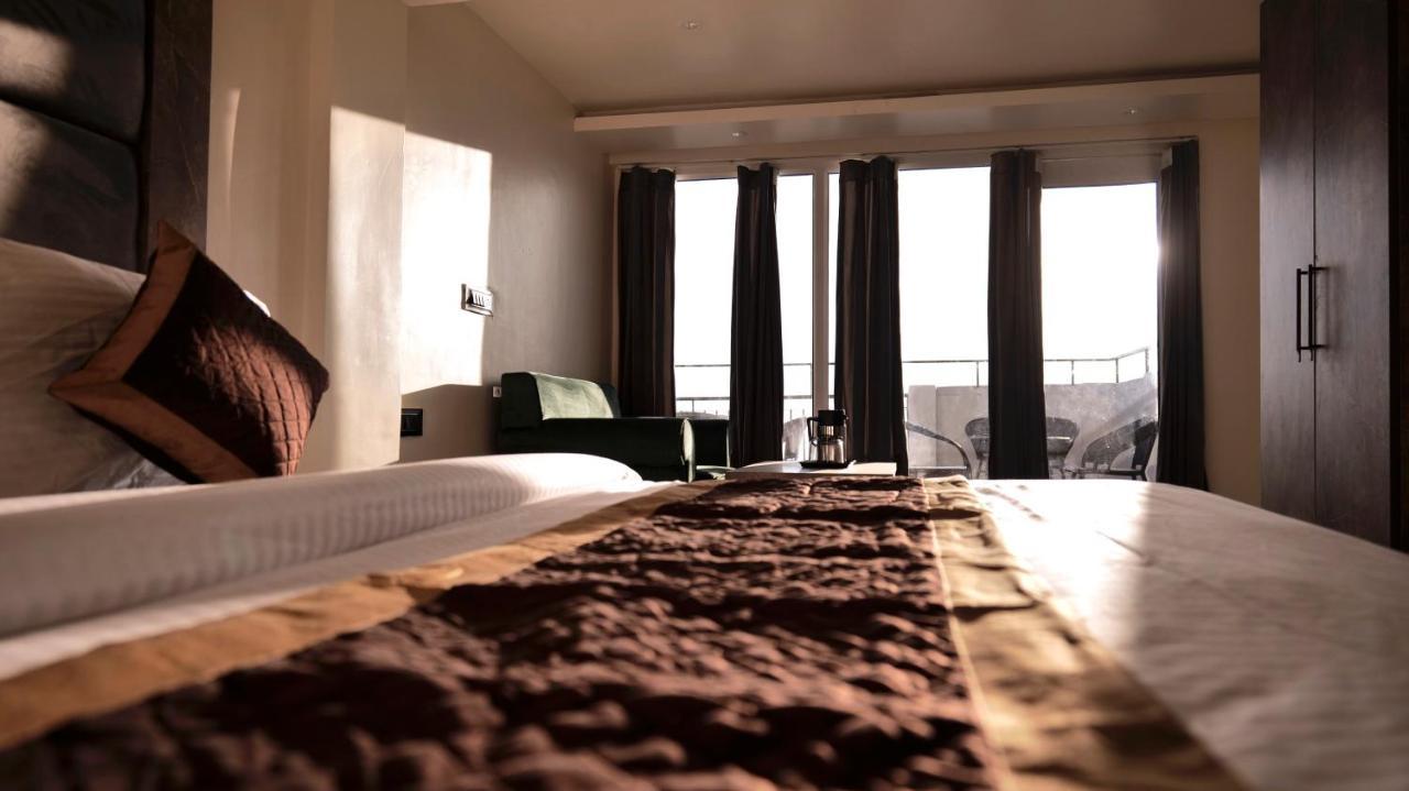 Hotel Brite Star Масурі Екстер'єр фото