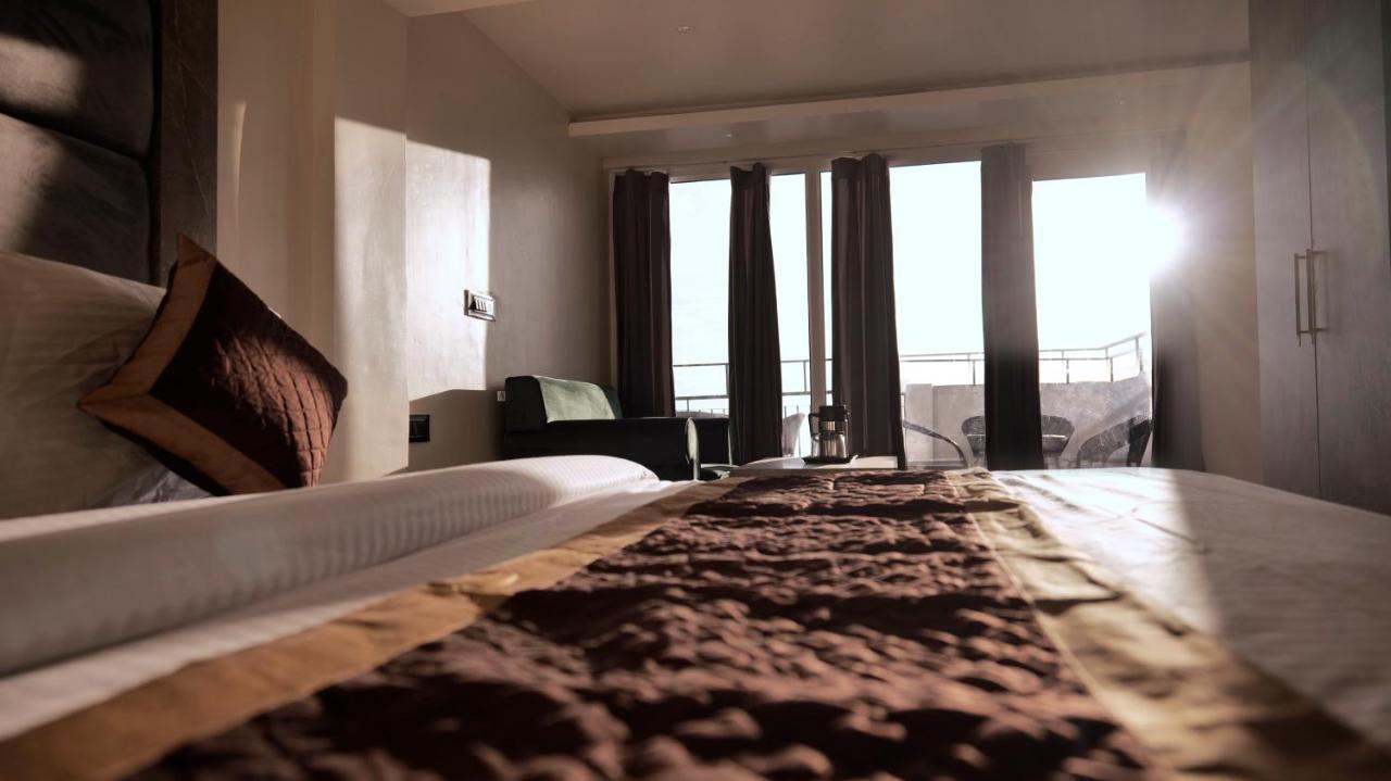 Hotel Brite Star Масурі Екстер'єр фото